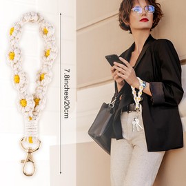 Teaaha 1PCS Daisy Key Lanyards, 7.8‘’ Daisy Keyring, Keychain Wristlet for Women Wristlet Keychain, Wrist Lanyards for Keys, Boho Handmade Boho Keychain, Cute Daisy Key Chains for Women Girls