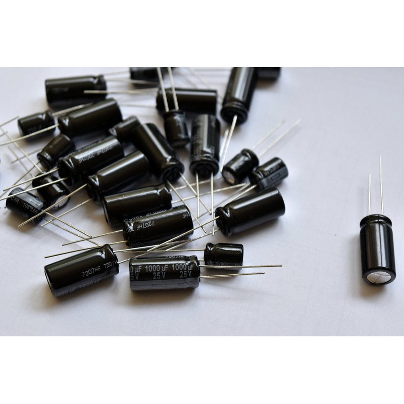 Panasonic FRシリーズ電解コンデンサ6個 - 25V 1000uf 20%超低ESR