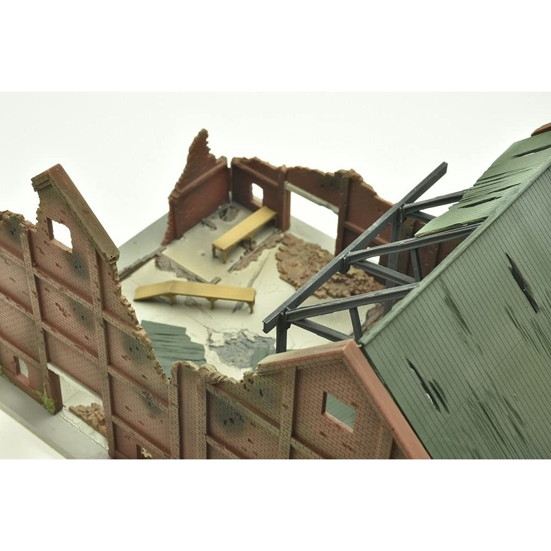 Tomytec 313779 1/144 Diocolle Combat Series DCM12 Distressed Warehouse, Painted