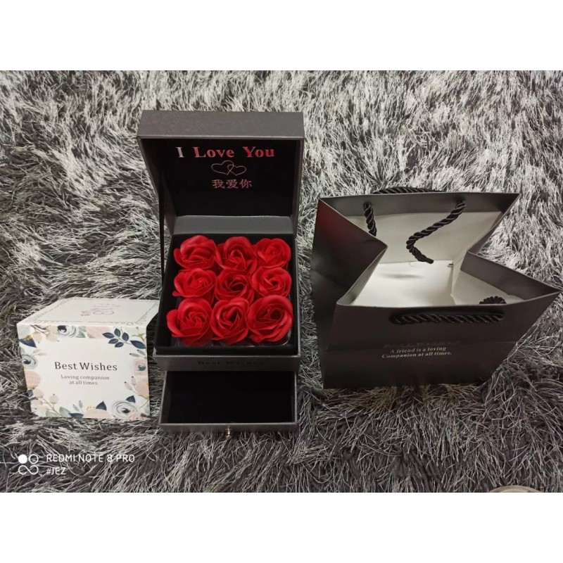 KARI HERNANDEZ San Valentin Regalo Rosas De Jabon Arreglo Novia