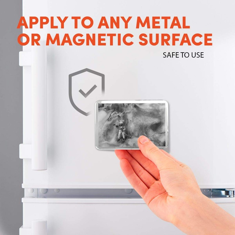 1 x Fridge Magnet - Mini Astronaut Figure Alien Planet