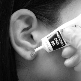 Studex Ear Piercing Care Gel – Ear Piercing Aftercare Gel with Soothing Aloe Extract to Protect Skin & Promote Recovery, Safe for Sensitive Skin (Pack of 2)…