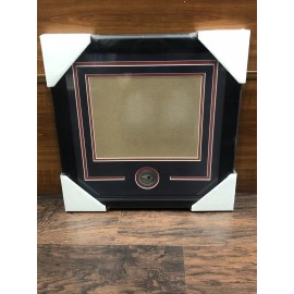 N/A New England Patriots New 8x10 Photo Horizontal Team Medallion Frame Kit