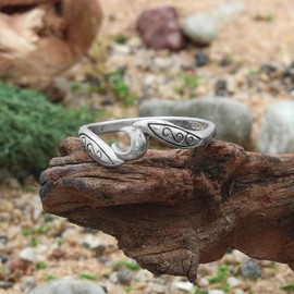 Sterling Silver Crescent Moon Wiccan Goddess Ring (sz 4-15) sz 9