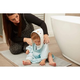 Tommee Tippee Splashtime Hooded Poncho Towel, Highly Absorbent and Super Soft Microfibre Material, Hypoallergenic, 2-4 Years, Penny the Penguin Grofriend, Pink