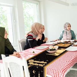 WEDNOK Ramadan Mubarak Table Runner Black Gold Ramadan Kareem Table Runner Eid Mubarak Table Decoration Moon Mosque Table Decoration Islamic Decoration for Islamic Muslim Eid Mubarak Ramadan