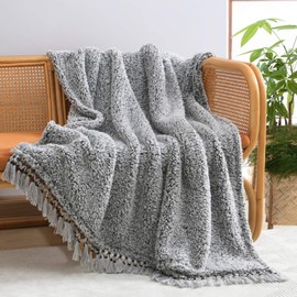 HORIMOTE HOME Ultra Soft Cozy Fleece Sherpa Throw Blanket, Light Weight Warm Decorative Throw Blanket, Sage Green Pattern Reversible Boho Blanket for Sofa, Couch, Bedroom,Travel, 152x203cm