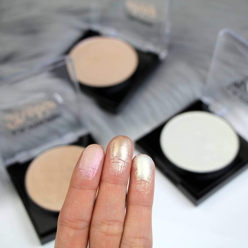 L.A. COLORS Strobing Illuminating Powder, Gleaming Goddess, 1 Ounce