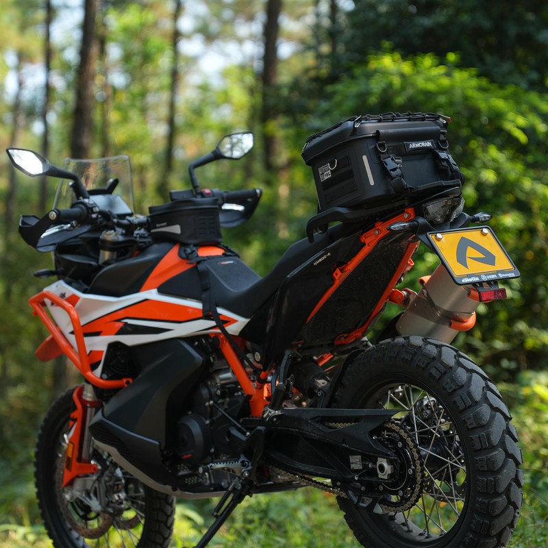 ARMORIAN Motorcycle Tail Luggage Bag Waterproof 18L Near Rack Trunk