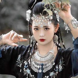 Vintage Tassel Coin Collar Bib Statement Necklace for Women Men Ancient Gold Silver Retro Engraved Exaggerated Short Chunky Boho Choker Ethnic Gypsy Tribal Clavicle Chain Pendant Costume Party Jewelry (Ancient Silver)