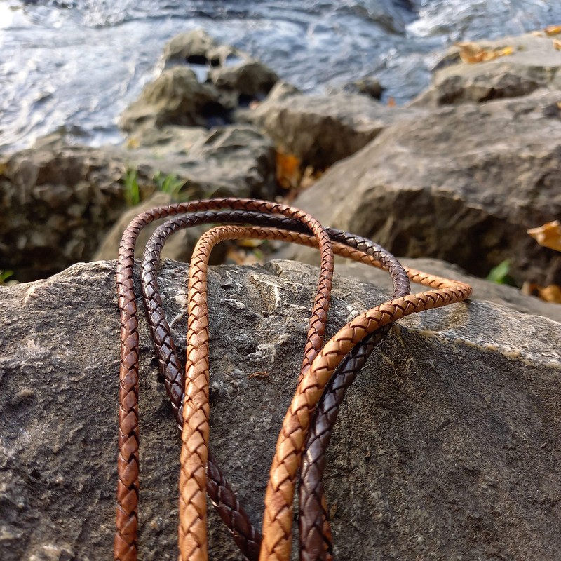 Plaited Leather Cord 3 mm Round Antique Brown. Length: selectable,