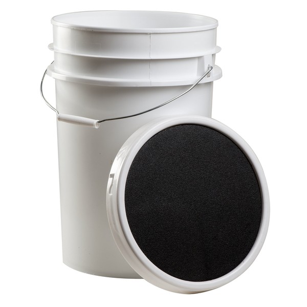 Champion Sports 6 Gallon Bucket with Padded Soft Seat Lid