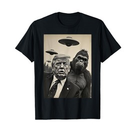 Funny trump bigfoot Selfie with UFOs Weird Alien T-Shirt