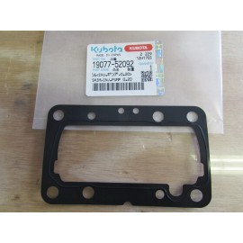 Kubota GENUINE KUBOTA INJECTION PUMP SHIM .20 PART # 19077-52092