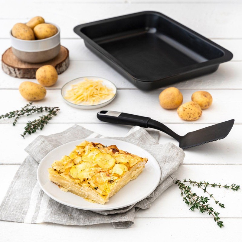 Zenker Oven Baking Tin Special Cooking 33x25x5 cm in Black,