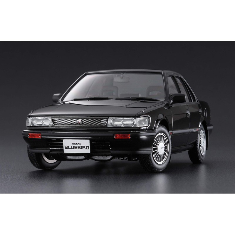 Hasegawa HC33 1/24 Historic Car Series Nissan Bluebird 4-Door Sedan