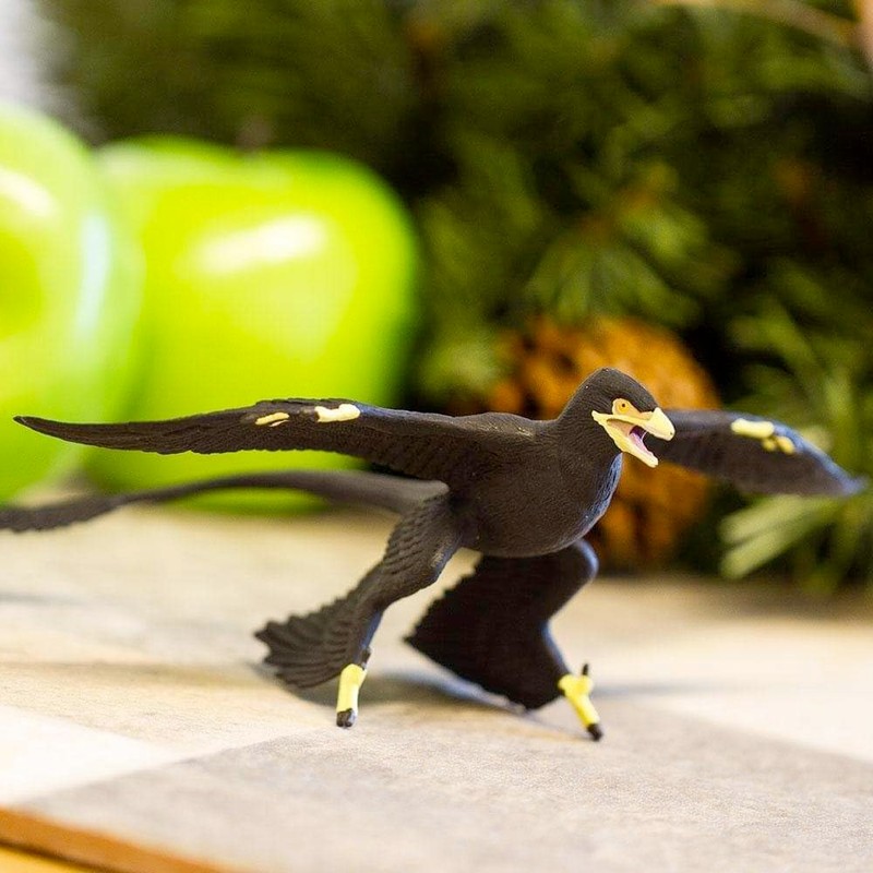 Safari Ltd. Wild Safari® Prehistoric World Dinosaur 304129 - Microraptor