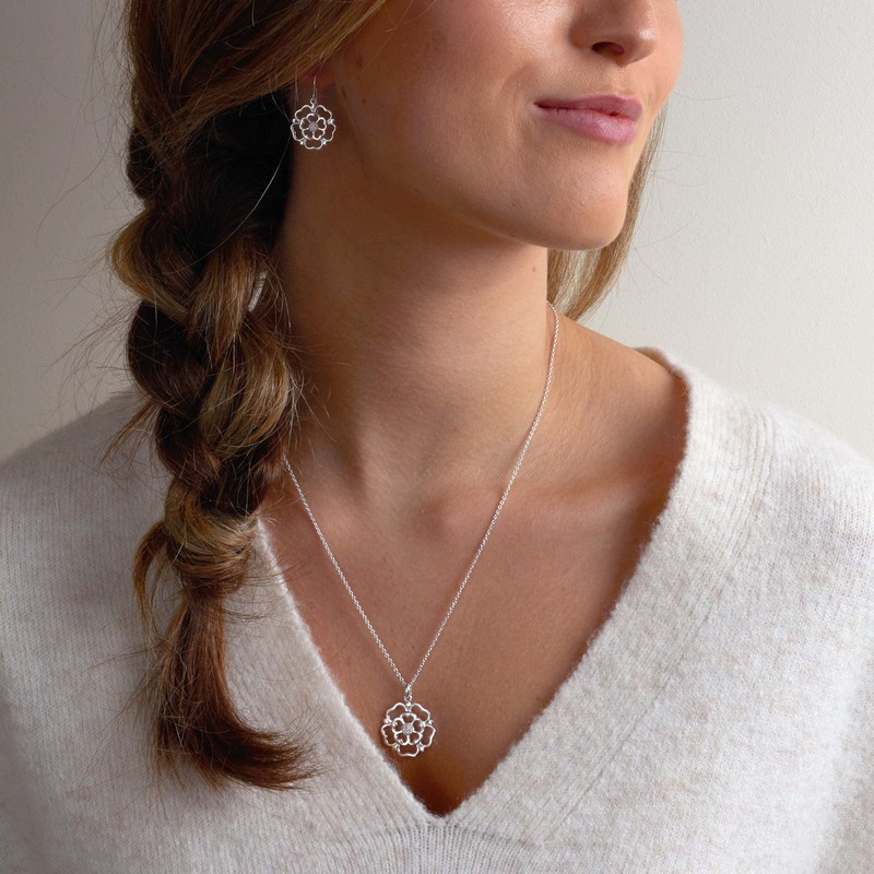 Heritage Dew Sterling Silver Open Tudor Rose Necklace of Length