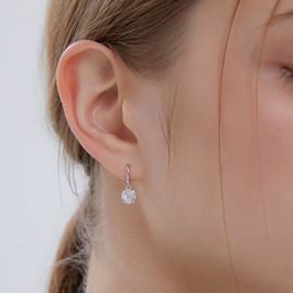 이에르로르 에센스 실버(W) 모이사나이트 플로렛 원터치 귀걸이 HL4E5A443W9XXX Essence Silver(W) Moissanite Flower One-Touch Earrings HL4E5A443W9XXX