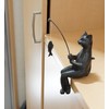 猫の置物 ねこの置物 アンティーク雑貨【釣りをする猫】
