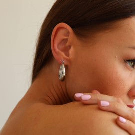 Kyazeo Gold Chunky Hoop Earrings for Women 18K Gold Plated Thick Lightweight Huggie Open Hoops Hypoallergenic Trendy Jewelry