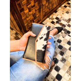 Leather Book RFID LW-1801 (Jersey Cat) Ladies slim clutch wallet | Inbuilt RFID Blocking | 7” wide wallet | 13 Card Slots | 1 id window | Three slides pockets | Back side zippered