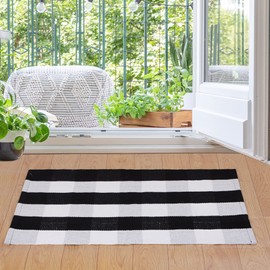 sourcing map Cotton Plaid Door Mat, Black & White Area Floor Rugs, Checkered Carpet for Indoor/Outdoor, Woven Washable Buffalo Mat, Retro Doormat Runner Rug for Front Porch/Kitchen 24"x35"