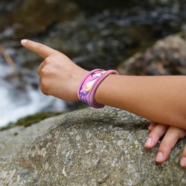 PARAKITO Mosquito Band Kids - Mosquito Band Kids - Mozzie Bands Kids - w/Natural Essential Oils, No DEET, No Alcohol, Waterproof, From 3+ Years. 30 Days Protection, 15 Days per Pellet, 2 Pellets per Pack (Unicorn)