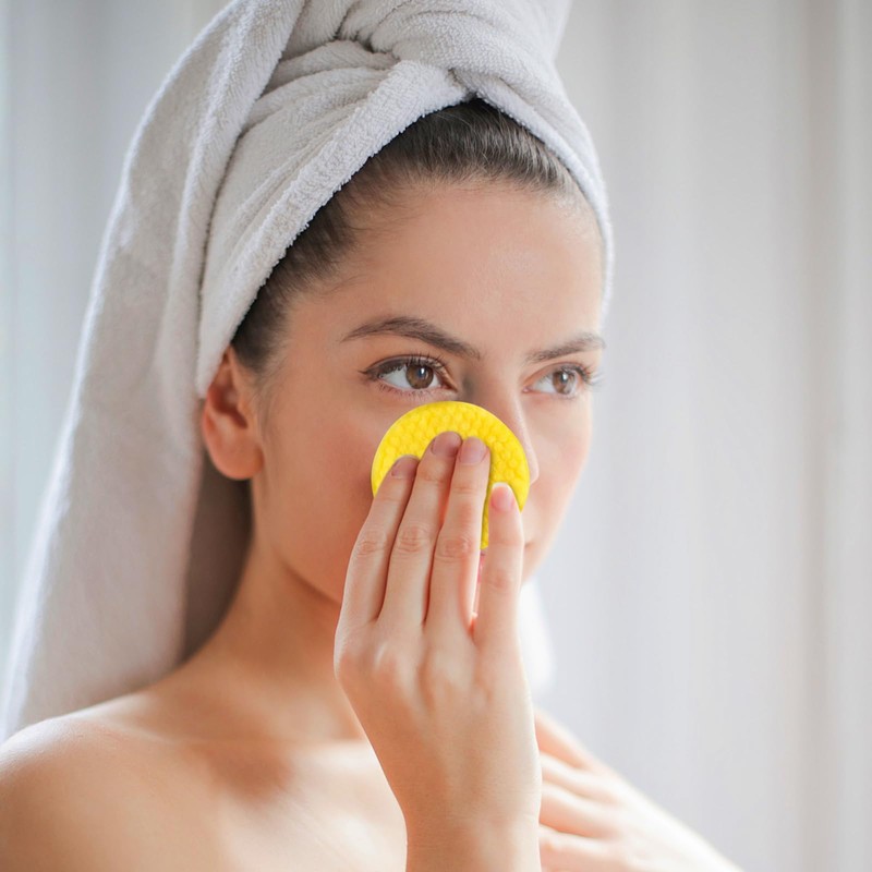 40pcs Exfoliating Kojic Acid And Turmeric Face Scrub Pads for