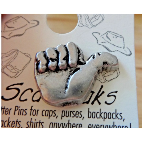 Unbranded Pewter Texas A&M University ATM Aggie Thumbs Up Skat