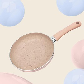 6'' Frying Pan Mini Compact Round Egg Skillet Non Stick One Egg Fry Pan Portable Breakfast Pan with Long Handle, Cookware for modern kitchen(Pink/Blue) pink pan - Color: Pink
