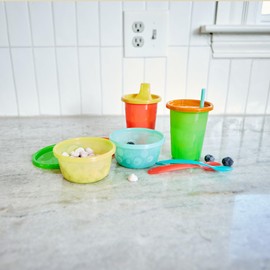 The First Years The First Years Take & Toss Toddler Straw Cups - Spill Proof Toddler Sippy Cups with Snap On Lids and Straws - Toddler Feeding Supplies and Birthday Party Supplies - 10 Oz - 20 Count