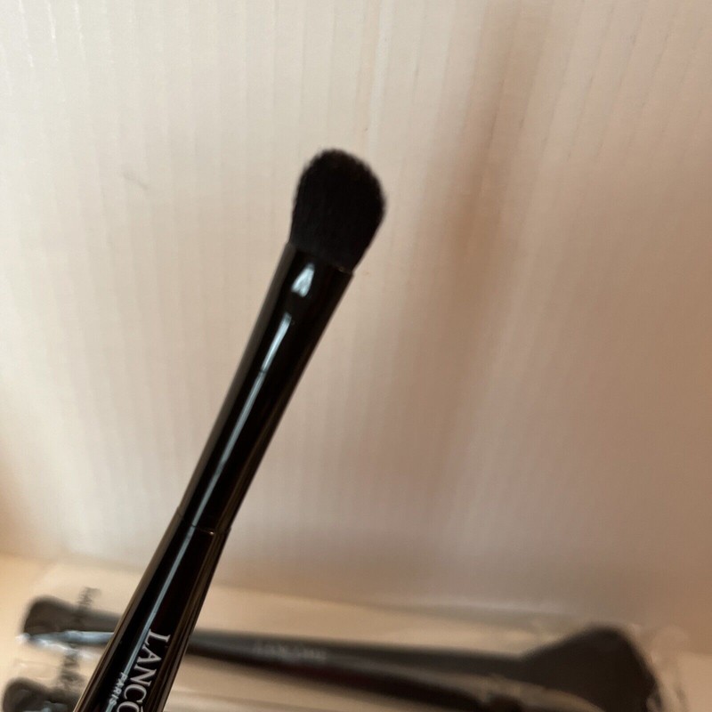 Lancôme 5x Lancome Dual-Ended Cheek&Contour Blush + Eyeshadow Brush Full