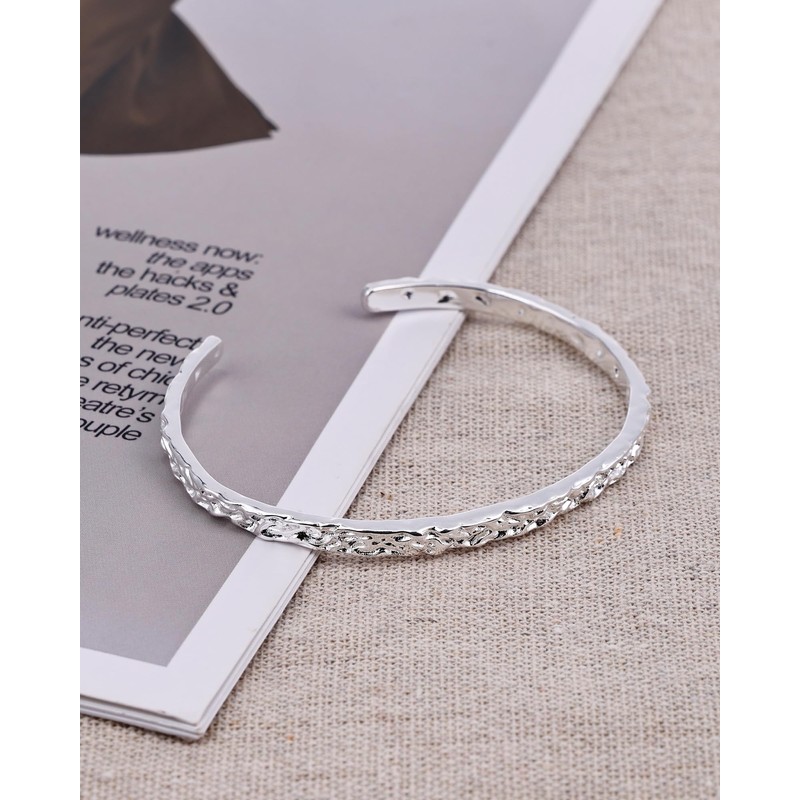 Desnuage Silver Hammered Texture Cuff Bracelet for Women - Adjustable
