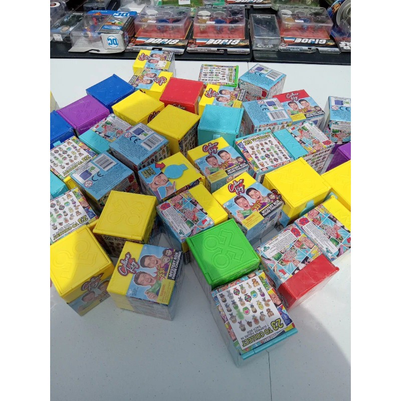 keyper conpany Lot 4 Collins Key Box Figure Challenge Collins