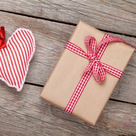 Red and White Checkered Ribbon, 3/8 Inch x 50 Yard Roll for Gift Wrapping, Christmas Wreaths, Hair Bows, Home Decor, DIY Crafts