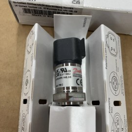 DANFOSS MBS 1250 HVAC HYDRAULIC PRESSURE TRANSMITTER 063G2211 5000-PSI 3/8" S10