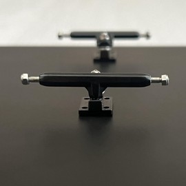 NOAHWOOD Pro Fingerboard 36mm Six Truck (36mm Black)