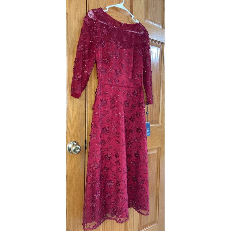 Adrianna Papell Women’s Formal Dress Size 8 Sequin Embroidered Red