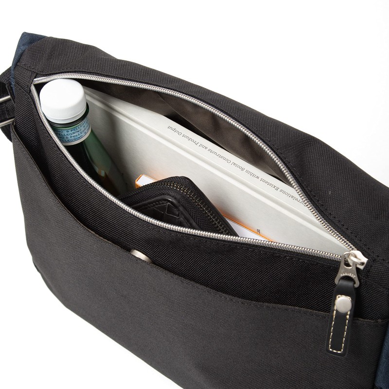 Mustache JLG-4662 Shoulder Bag, Fold-In Mouth, Cross-body, Black