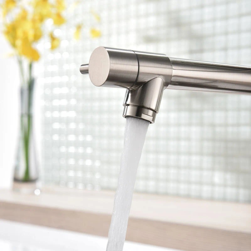Commercial Kitchen Faucet Single Handle Single Lever Design with Pull