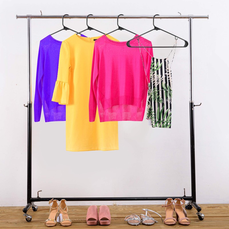 Utopia Home Plastic Hangers 50 Pack - Space Saving Clothes