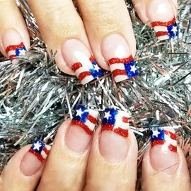 4th of July Press on Nails Short Square Fake Nails Independence Day French Tip Glue on Nails Red Blue Glitter American Flag Nails Designs Full Cover False Nails Patriotic Acrylic Nails for Women 24Pcs