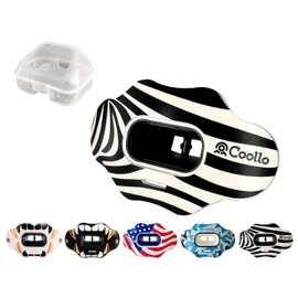 COOLLO SPORTS Protector bucal MAXX/Might Football y protector de labios deportivo de alto impacto para adultos y jóvenes (correa incluida) (sin funda (adulto 8+), cebra negra (dos capas))