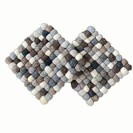 maylow Yoga mit Herz felticrafts Pot Coasters Made of Felt Handmade Colourful Felt Balls 16.5 x 16.5 cm (Set of 2 Grey - Square, 16.5 x 16.5 cm)