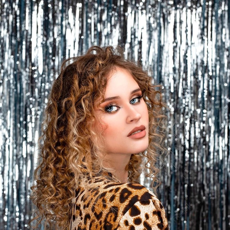 2 Pack Backdrop Curtain, 3FT x 8FT Metallic Tinsel Foil