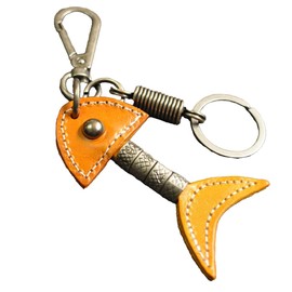 Chrome Crane WB139 Keychain Key Ring Key Leather Charm Fish Bone Vintage Men Women, Camel