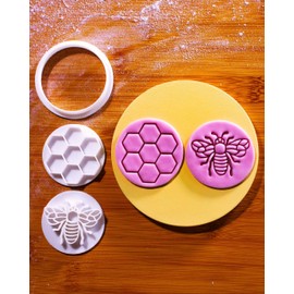 BAKERLOGY Queen Bee - Mini 2" Cookie Cutter & Stamp Set - Honey Bee & Honeycomb Design for Easter & Spring Cookies, Cupcakes & Fondant Decorations