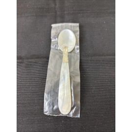 Unbranded Caviar Spoon In Mother of Pearl and Silver Plated