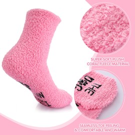 Zoooyawn Dog Mom Gifts for Women Fuzzy Funny Dog Socks Warm Boot Dog Paw Socks for Women Wife Stocking Stuffers (Pink)